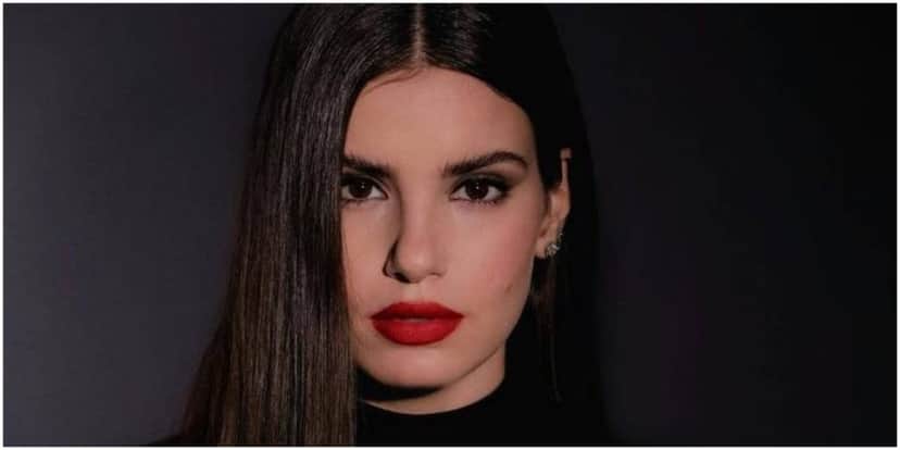 Globo volta atrás em decisão após demissão de Camila Queiroz e atriz é confirmada de volta à emissora Globo volta atrás em decisão após demissão de Camila Queiroz e atriz é confirmada de volta à emissora