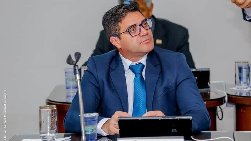 Chico Pinheiro abre BDBR às pressas, olha à Ana Paula Araújo e anuncia assassinato na Globo: "Foi morto a tiros" Chico Pinheiro abre BDBR às pressas, olha à Ana Paula Araújo e anuncia assassinato na Globo: "Foi morto a tiros"