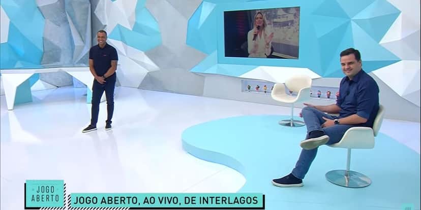 Renata Fan abandona estúdios do Jogo Aberto e assume programa fora da Band com fenômeno de R$120mi: "Adrenalina" Renata Fan abandona estúdios do Jogo Aberto e assume programa fora da Band com fenômeno de R$120mi: "Adrenalina"