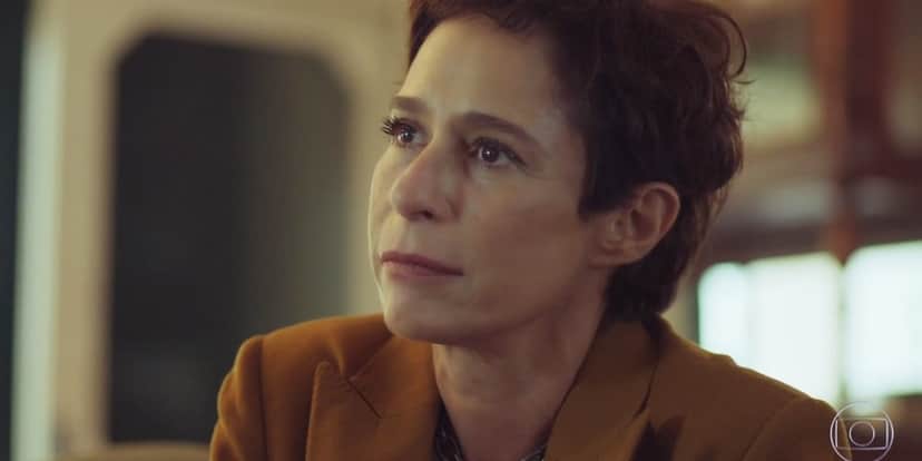 Andrea Beltrão como Rebeca em Um Lugar ao Sol (Foto: Reprodução/Globo) Andrea Beltrão como Rebeca em Um Lugar ao Sol (Foto: Reprodução/Globo)