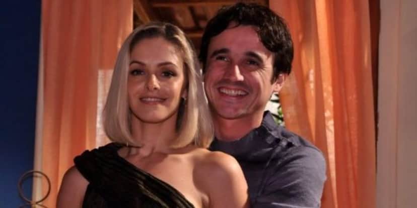 Bianca Rinaldi e Caio Junqueira em "Ribeirão do Tempo" (Foto: Divulgação/Record) Bianca Rinaldi e Caio Junqueira em "Ribeirão do Tempo" (Foto: Divulgação/Record)