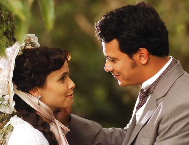 "Sinhá Moça" foi protagonizada por Débora Falabella e Danton Mello (Foto: Divulgação/TV Globo) "Sinhá Moça" foi protagonizada por Débora Falabella e Danton Mello (Foto: Divulgação/TV Globo)