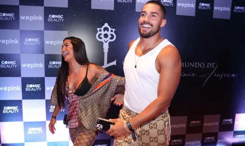 Bil Araújo e Marina Ferrari vão combinando e de mãos dadas em festa de Virgínia Fonseca (Foto: Reprodução/ Internet) Bil Araújo e Marina Ferrari vão combinando e de mãos dadas em festa de Virgínia Fonseca (Foto: Reprodução/ Internet)