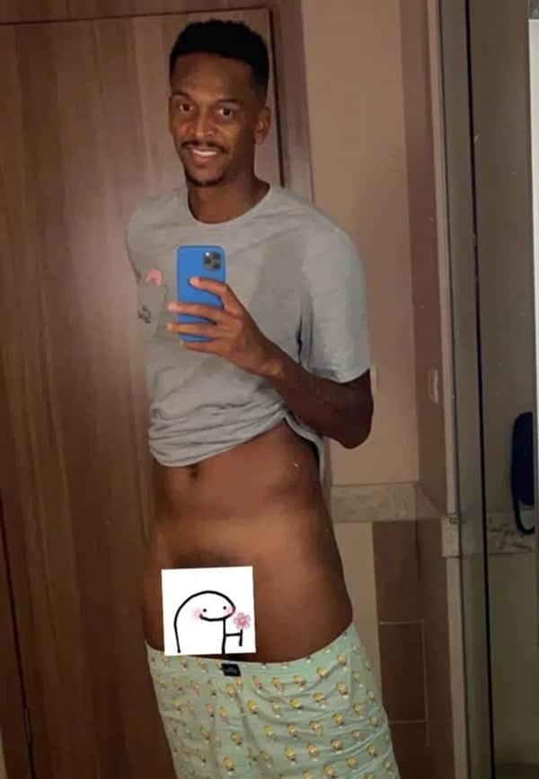 Nude do jogador Jô do Corinthians vaza na internet (Foto: Reprodução/ EM OFF) Nude do jogador Jô do Corinthians vaza na internet (Foto: Reprodução/ EM OFF)