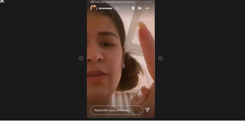 Simone, dupla de Simaria, surge com ferimento no corpo em vídeo e expõe sangramento: "Cortei" Simone, dupla de Simaria, surge com ferimento no corpo em vídeo e expõe sangramento: "Cortei"