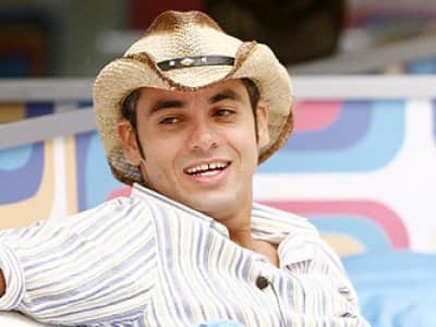 André Cowboy foi executado com tiro na cabeça aos 34 anos, crime até hoje não foi solucionado (Foto: Divulgação/Globo) André Cowboy foi executado com tiro na cabeça aos 34 anos, crime até hoje não foi solucionado (Foto: Divulgação/Globo)