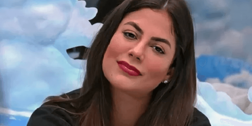 Mari Gonzalez fala demais e recebe ligação da Globo (Foto: Divulgação) Mari Gonzalez fala demais e recebe ligação da Globo (Foto: Divulgação)