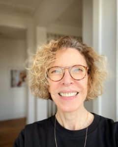 Marília Gabriela dá adeus aos fios longos e diz olá para o grisalho (Foto: Reprodução/Instagram) Marília Gabriela dá adeus aos fios longos e diz olá para o grisalho (Foto: Reprodução/Instagram)