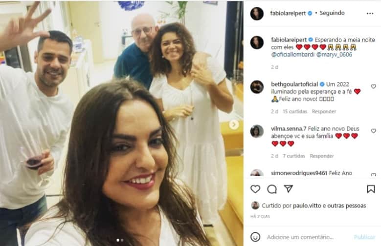Fabiola Reipert e Renato Lombardi comemoraram o ano novo juntos (Foto: Reprodução/Instagram) Fabiola Reipert e Renato Lombardi comemoraram o ano novo juntos (Foto: Reprodução/Instagram)