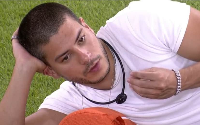 BBB22: Arthur Aguiar declara dificuldade de entrar no reality casado Foto: (Reprodução/ Globoplay) BBB22: Arthur Aguiar declara dificuldade de entrar no reality casado Foto: (Reprodução/ Globoplay)