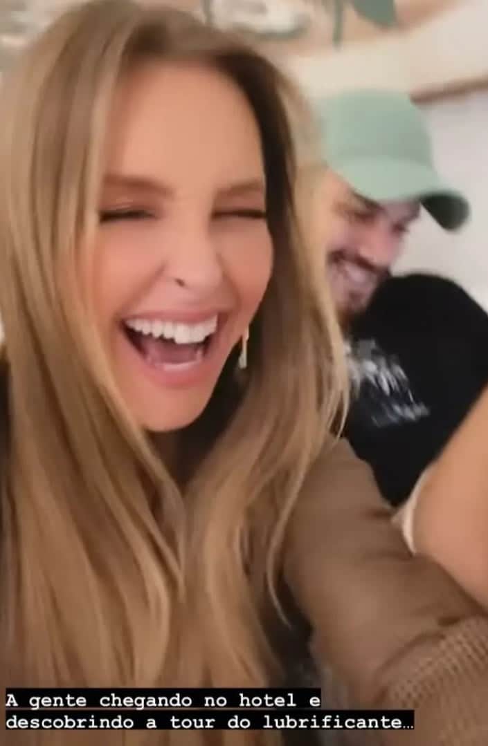 Carla Diaz e Felipe Becari se divertem com a repercussão do lubrificante nas redes (Foto: Reprodução/ Instagram) Carla Diaz e Felipe Becari se divertem com a repercussão do lubrificante nas redes (Foto: Reprodução/ Instagram)