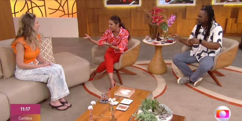 Patrícia Poeta e Manoel Soares se divertiram com notícia errada sobre o "BBB22" (Foto: Reprodução/TV Globo) Patrícia Poeta e Manoel Soares se divertiram com notícia errada sobre o "BBB22" (Foto: Reprodução/TV Globo)