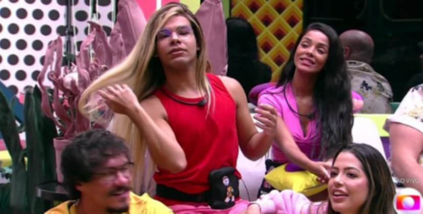Vyni Fernandes é comparado a ex-BBB21, Kerline Cardoso por conta de visual (Reprodução/ Twitter) Vyni Fernandes é comparado a ex-BBB21, Kerline Cardoso por conta de visual (Reprodução/ Twitter)