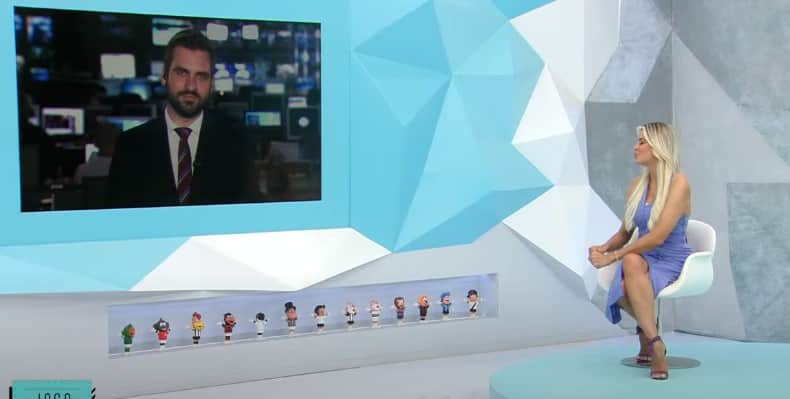 Renata Fan foi interrompida pelo jornalismo no Jogo Aberto Renata Fan foi interrompida pelo jornalismo no Jogo Aberto