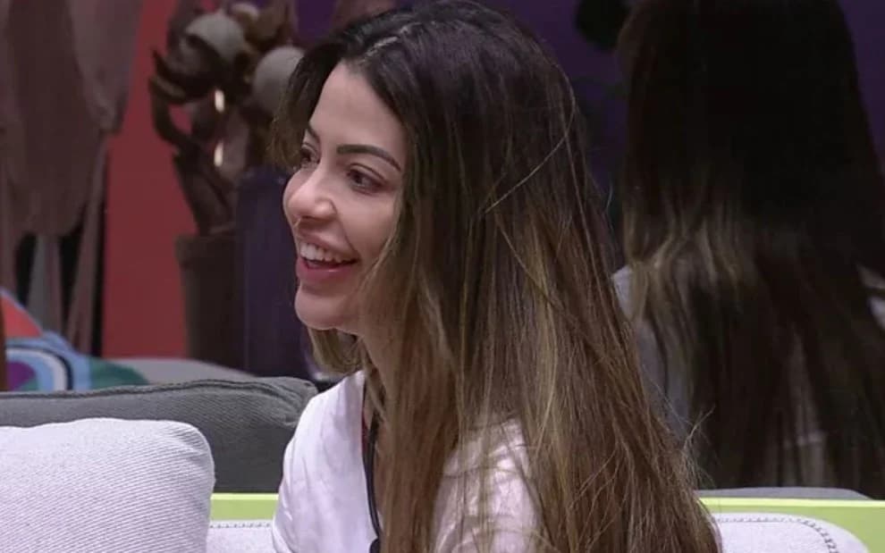 BBB22: Intrometida, Laís assiste sexo entre Maria e Eliezer: 'Vi tirando o negócio'