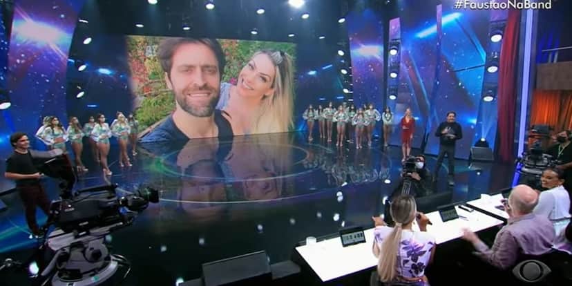 "Tinha dúvida", Renata Fan expõe o que viveu na Band e assume nova fase: "Mudar aquilo que eu faço" "Tinha dúvida", Renata Fan expõe o que viveu na Band e assume nova fase: "Mudar aquilo que eu faço"