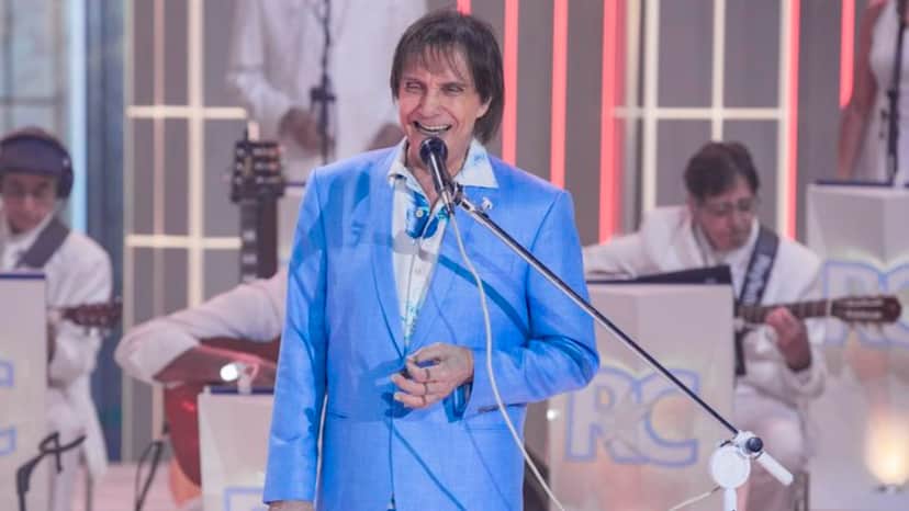 Roberto Carlos faz o especial de fim de ano desde 1974 e pode dar espaço a Chitãozinho e Xororó (Foto: Reprodução/TV Globo) Roberto Carlos faz o especial de fim de ano desde 1974 e pode dar espaço a Chitãozinho e Xororó (Foto: Reprodução/TV Globo)