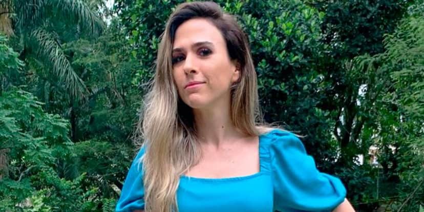 A humorista Tatá Werneck confessou sofrer ameaças após ter conversa íntima acessada por hacker A humorista Tatá Werneck confessou sofrer ameaças após ter conversa íntima acessada por hacker