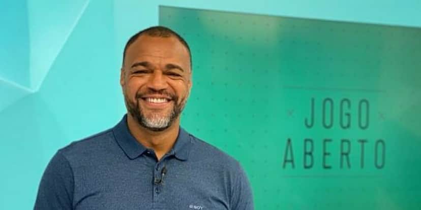 Denilson com programa só dele após 12 anos de Jogo Aberto, Neto já pode se despedir e +: Band confirma 3 bombas - Foto | Reprodução: Internet Denilson com programa só dele após 12 anos de Jogo Aberto, Neto já pode se despedir e +: Band confirma 3 bombas - Foto | Reprodução: Internet