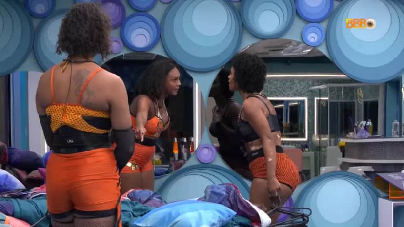 Natália se desentendeu com suas aliadas no BBB22 (Foto: Reprodução) Natália se desentendeu com suas aliadas no BBB22 (Foto: Reprodução)