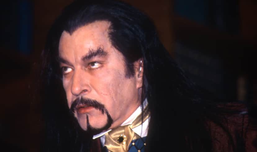 Enrique Rocha como Lucio em "Serafín" Enrique Rocha como Lucio em "Serafín"