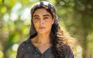 Maria Marruá (Juliana Paes) em 'Pantanal'; segundo os populares, ela vira onça sob a lua cheia (Foto: Reprodução / Globo) Maria Marruá (Juliana Paes) em 'Pantanal'; segundo os populares, ela vira onça sob a lua cheia (Foto: Reprodução / Globo)