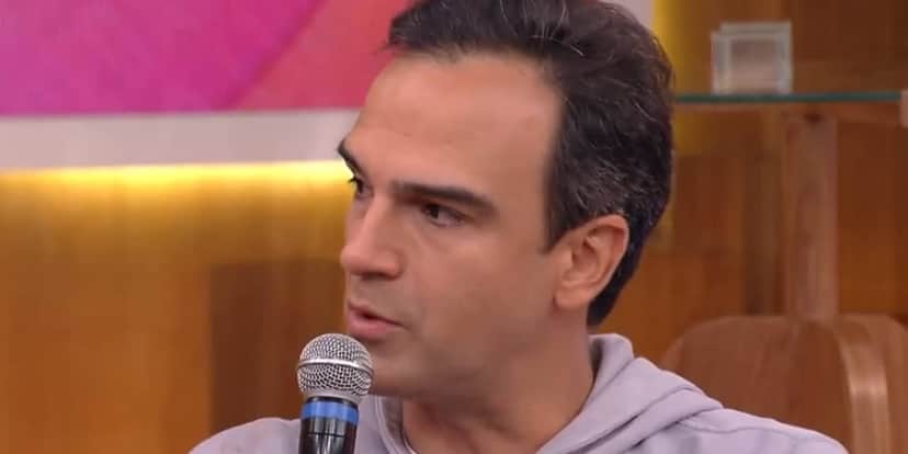 Tadeu Schmidt fala sobre assumir o BBB22 (Foto: Reprodução) Tadeu Schmidt fala sobre assumir o BBB22 (Foto: Reprodução)