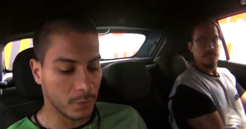 Arthur Aguiar sugere para Eli sair do carro e fazer tira-teima de sua torcida no paredão Arthur Aguiar sugere para Eli sair do carro e fazer tira-teima de sua torcida no paredão