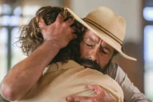 Jove (Jesuíta Barbosa) e Zé Leôncio (Marcos Palmeira) de 'Pantanal' (Foto: Reprodução / Globo) Jove (Jesuíta Barbosa) e Zé Leôncio (Marcos Palmeira) de 'Pantanal' (Foto: Reprodução / Globo)