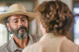 Jove (Jesuíta Barbosa) e Zé Leôncio (Marcos Palmeira) de 'Pantanal' (Foto: Reprodução / Globo) Jove (Jesuíta Barbosa) e Zé Leôncio (Marcos Palmeira) de 'Pantanal' (Foto: Reprodução / Globo)