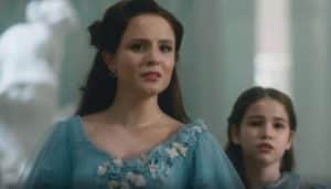Elisa (Larissa Manoela) e Isadora (Sofia Budke) em 'Além da Ilusão' (Foto: Reprodução / Globo) Elisa (Larissa Manoela) e Isadora (Sofia Budke) em 'Além da Ilusão' (Foto: Reprodução / Globo)