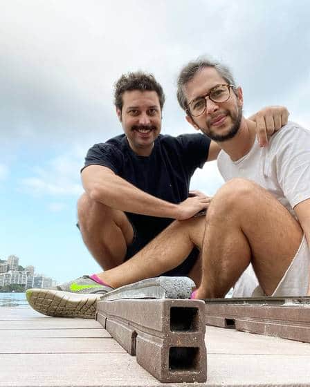 Ator Michel Blois, da Globo, e seu marido, o humorista Pedroca Monteiro (Foto: Reprodução) Ator Michel Blois, da Globo, e seu marido, o humorista Pedroca Monteiro (Foto: Reprodução)