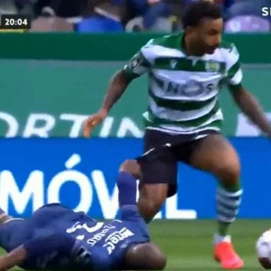 O jogador Wendel mostrou demais durante jogo e virou piada (Foto: Reprodução) O jogador Wendel mostrou demais durante jogo e virou piada (Foto: Reprodução)