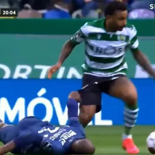 O jogador Wendel mostrou demais durante jogo e virou piada (Foto: Reprodução) O jogador Wendel mostrou demais durante jogo e virou piada (Foto: Reprodução)