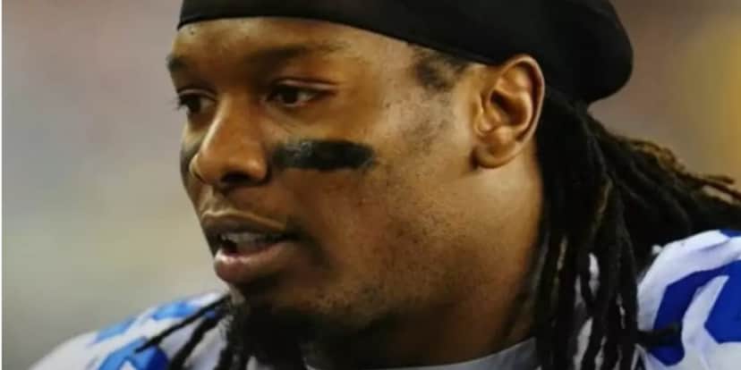 Astro da NFL foi encontrado morto em seu apartamento (Foto: Reprodução) Astro da NFL foi encontrado morto em seu apartamento (Foto: Reprodução)