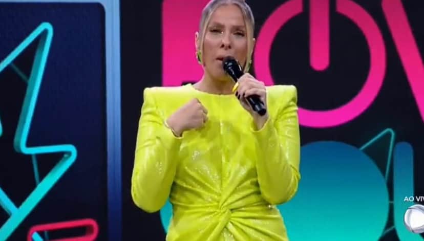 Adriane Galisteu diz que tem a própria 'Ilha Record' no 'Power Couple' Adriane Galisteu diz que tem a própria 'Ilha Record' no 'Power Couple'