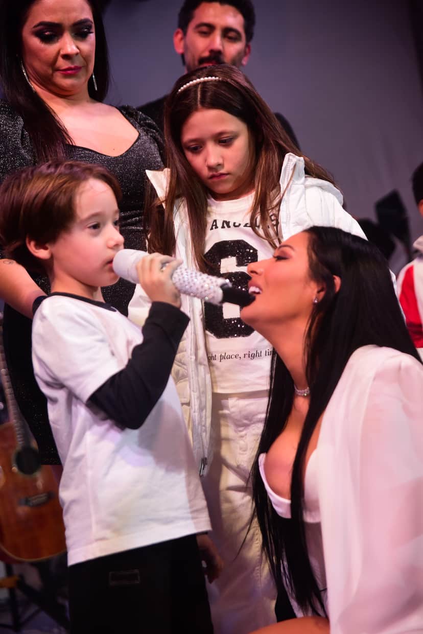 Simaria faz festa luxuosa para comemorar aniversário de 40 anos - Foto Reprodução AgNews Simaria faz festa luxuosa para comemorar aniversário de 40 anos - Foto Reprodução AgNews