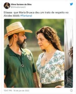 Web ficou em polvorosa com sedução de Bruaca em Alcides (Foto: Reprodução / Twitter) Web ficou em polvorosa com sedução de Bruaca em Alcides (Foto: Reprodução / Twitter)