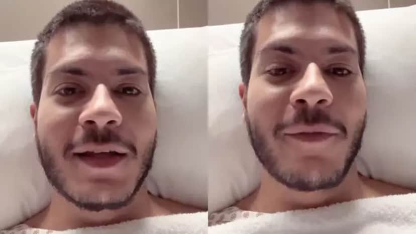 Arthur Aguiar quando se recuperava de cirurgia, Foto: Reprodução/Internet Arthur Aguiar quando se recuperava de cirurgia, Foto: Reprodução/Internet
