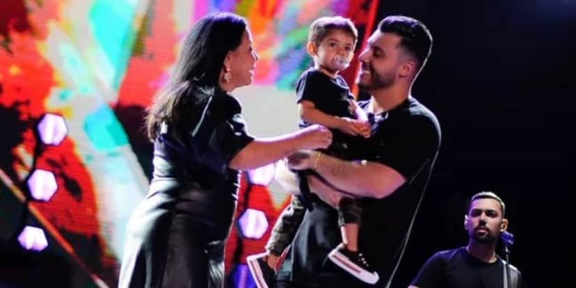 Dona Ruth, mãe de Marília Mendonça, leva Léo ao show do pai, Murilo Huff - Reprodução Dona Ruth, mãe de Marília Mendonça, leva Léo ao show do pai, Murilo Huff - Reprodução