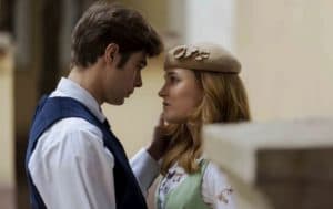Davi (Rafael Vitti) com Isadora (Larissa Manoela); os dois se reconciliarão em Além da Ilusão (Foto: Reprodução / Globo) Davi (Rafael Vitti) com Isadora (Larissa Manoela); os dois se reconciliarão em Além da Ilusão (Foto: Reprodução / Globo)