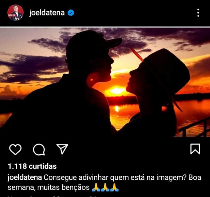 Joel Datena publica foto tentando beijar sua amada, evitando de expôr sua imagem Joel Datena publica foto tentando beijar sua amada, evitando de expôr sua imagem