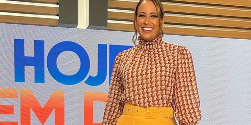 Renata Alves na Record (Reprodução) Renata Alves na Record (Reprodução)