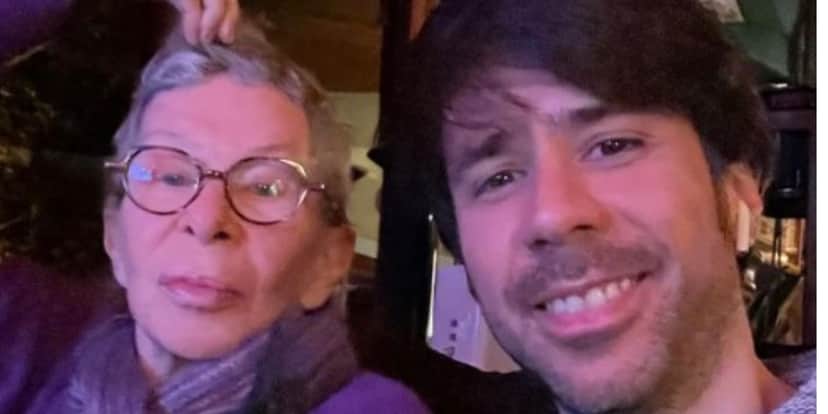 Rita Lee divulga foto rara do filho e beleza do rapaz, escondida há anos, deixa o Brasil pasmo: "Lindo demais" Rita Lee divulga foto rara do filho e beleza do rapaz, escondida há anos, deixa o Brasil pasmo: "Lindo demais"