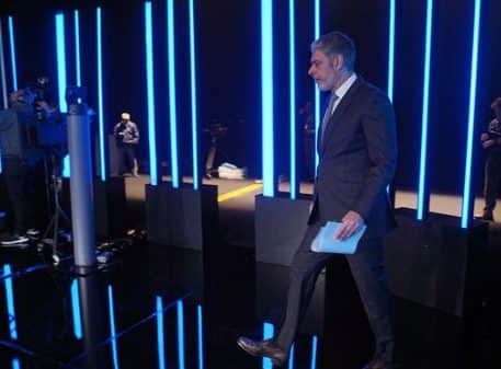 Jornalista surgiu todo concentrado antes de entrar no ar na Globo (Foto: Reprodução/ Instagram) Jornalista surgiu todo concentrado antes de entrar no ar na Globo (Foto: Reprodução/ Instagram)