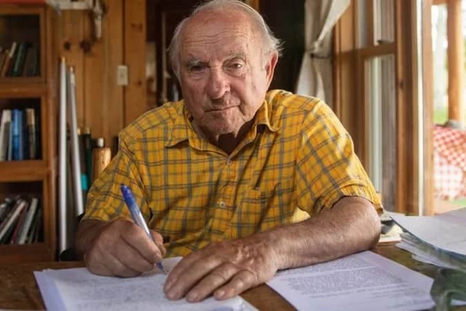 Yvon Chouinard, bilionário, abomina riqueza, anda de carro velho e não tem celular - Reprodução Yvon Chouinard, bilionário, abomina riqueza, anda de carro velho e não tem celular - Reprodução