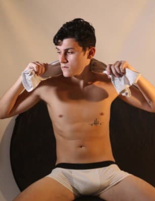 Ator mirim de A Grande Família mostra que cresceu ao postar fotos picantes na web - Reprodução Ator mirim de A Grande Família mostra que cresceu ao postar fotos picantes na web - Reprodução