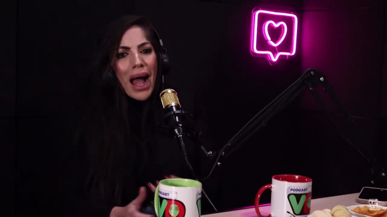 Anamara em participação no podcast Vai Demais (Foto: Reprodução/YouTube) Anamara em participação no podcast Vai Demais (Foto: Reprodução/YouTube)