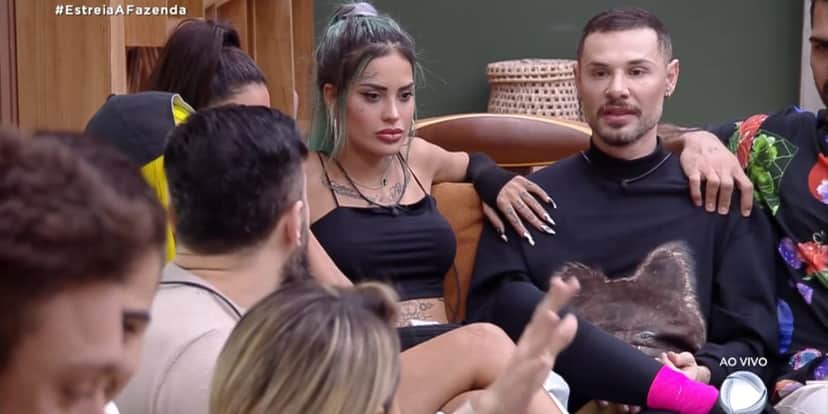 Bruno Tálamo e Alex Gallete protagonizam primeira discussão ao vivo na Fazenda 14 (Reprodução: Record) Bruno Tálamo e Alex Gallete protagonizam primeira discussão ao vivo na Fazenda 14 (Reprodução: Record)
