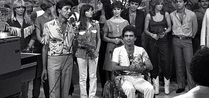 Wilton Franco comandou a apresentação de O Povo na TV, que mostrou tragédia em 1982 (Foto: Reprodução) Wilton Franco comandou a apresentação de O Povo na TV, que mostrou tragédia em 1982 (Foto: Reprodução)
